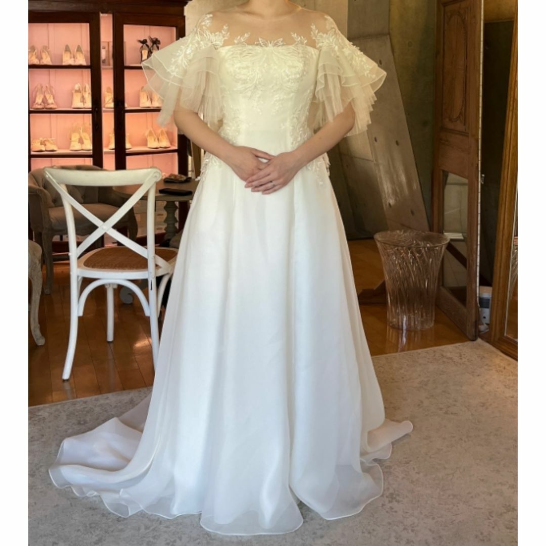 クラシカル ウェディングドレス ふわふわ袖 バックリボン くるみボタン 結婚式