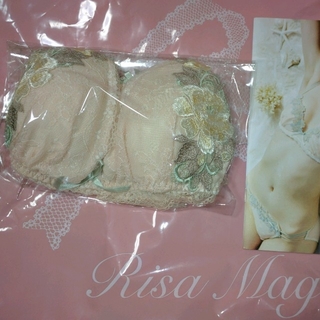 リサマリ(Risa Magli)のRisa Magli の下着上下セット（ピンク）
(ブラ&ショーツセット)