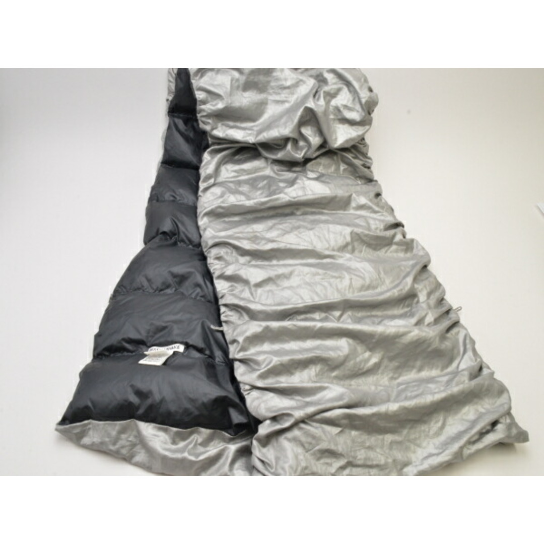 イッセイミヤケ ISSEY MIYAKE ダウンマフラー/ストール シルバー イッセイミヤケ ISSEY MIYAKE ダウンマフラー/ストール シルバー