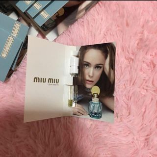 ミュウミュウ(miumiu)のミュウミュウ　ロー　ブルー　オードパルファム 1.2ml(香水(女性用))