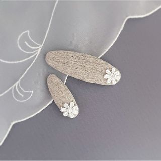 お花レース パッチンピン 2個セット ベージュ 親子 姉妹 おそろい(ヘアアクセサリー)