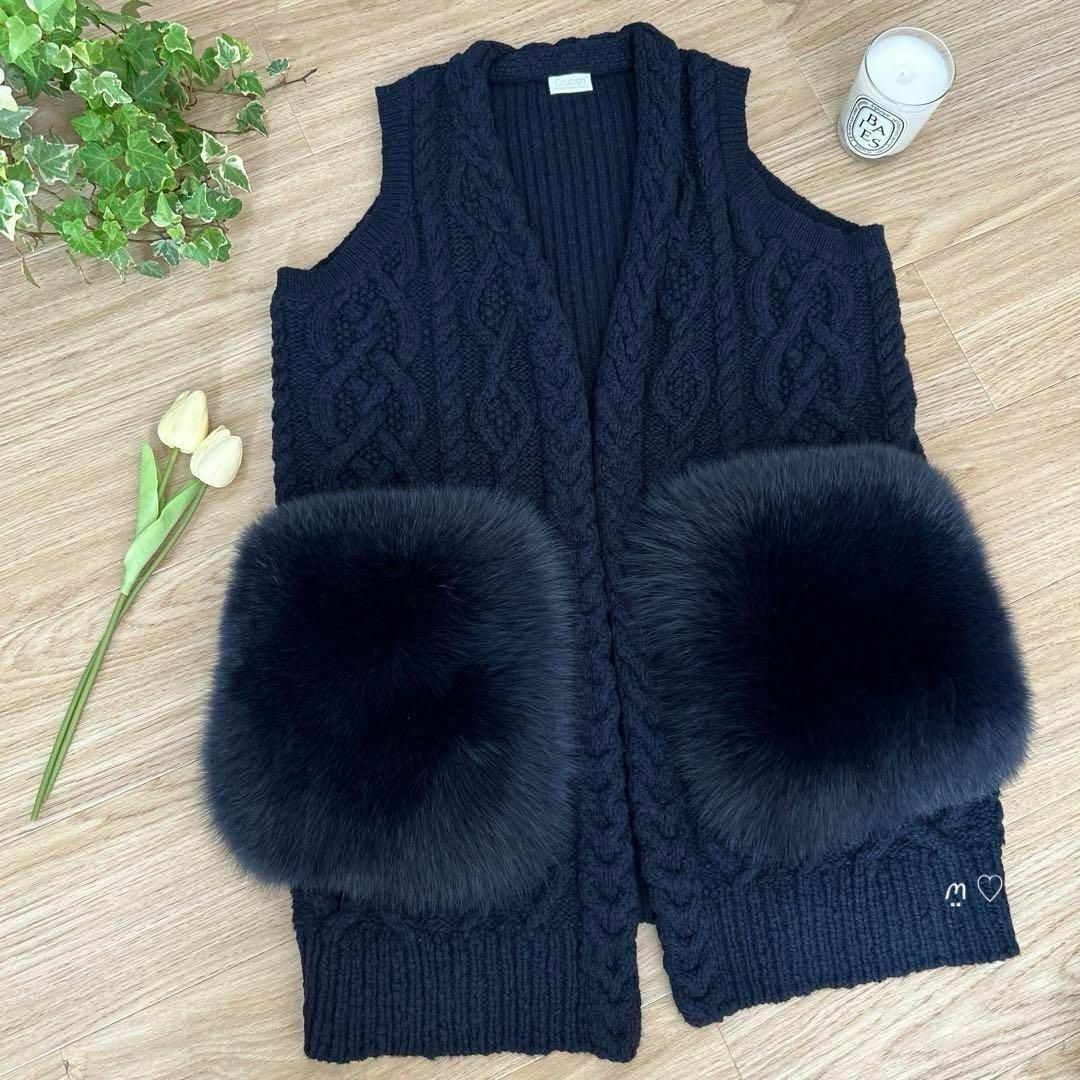 Cruciani クルチアーニ ファーポケットニットジレ 38 ウールカシミヤ Cruciani クルチアーニ ファーポケットニットジレ 38 ウールカシミヤ