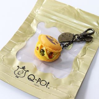 美品 キューポット Q-pot. ジャック オー ランタン マカロン ストラップ /オレンジ パンプキン お菓子チャーム【2400014092127】(その他)