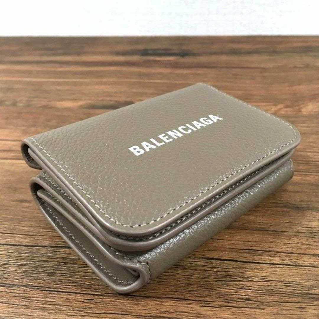 BALENCIAGA - 送料込み! 未使用品 BALENCIAGA コンパクト BALENCIAGA - 送料込み! 未使用品 BALENCIAGA コンパクト