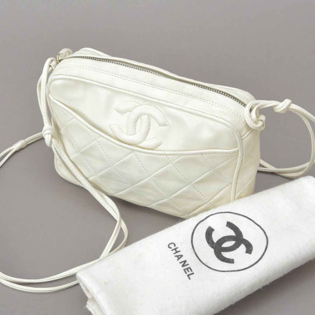 CHANEL - 美品◇CHANEL シャネル マトラッセ ショルダーバッグ ココマーク ホワイト