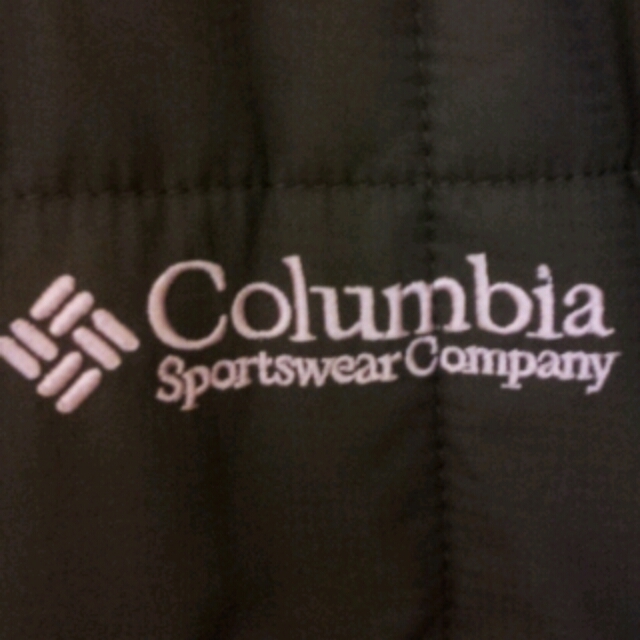 Columbia(コロンビア)のColumbia メンズ 三度目の値下げ レディースのジャケット/アウター(ダウンジャケット)の商品写真