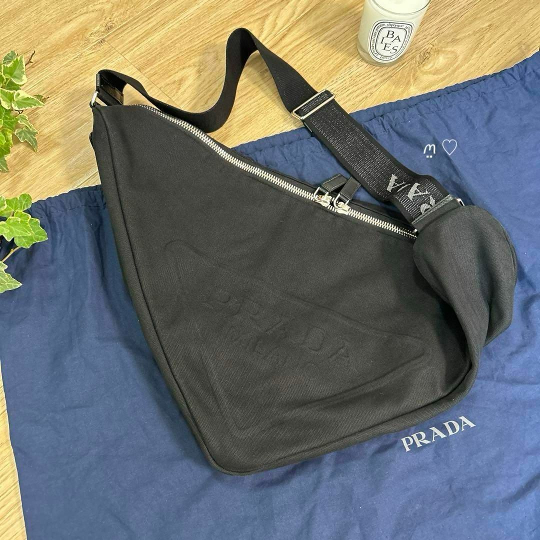PRADA プラダ エンボスロゴ トライアングルショルダーバッグ 2VY007 PRADA プラダ エンボスロゴ トライアングルショルダーバッグ 2VY007