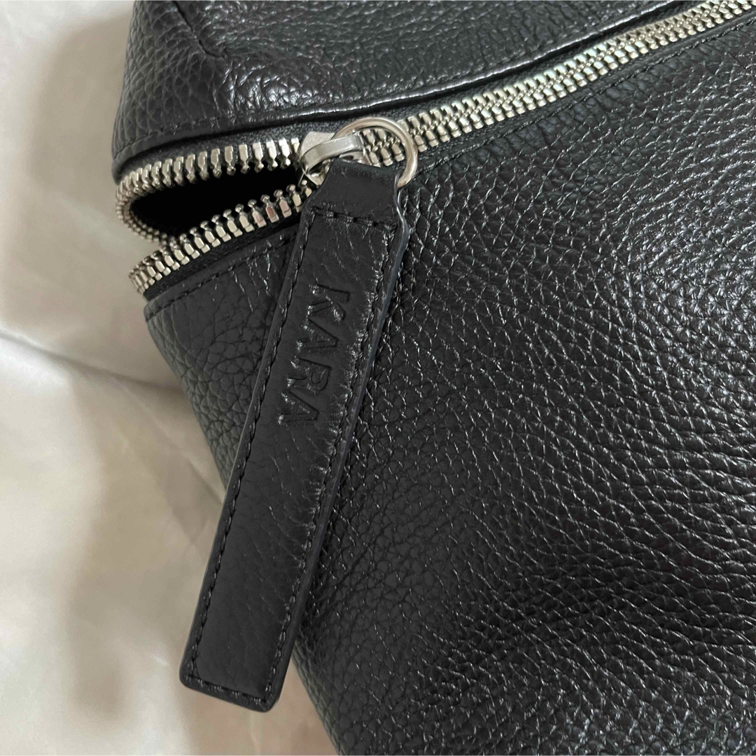 新品同様✨ KARA ブラックレザー バックパック 新品同様✨ KARA ブラックレザー バックパック