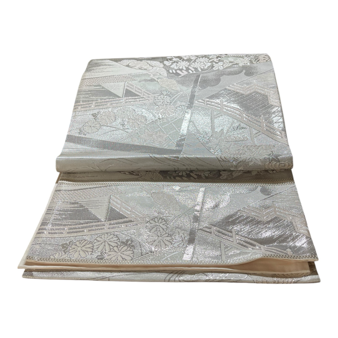 美品】 六通柄袋帯 草花流水模様 銀糸 シルバー系 黒留袖 色留袖 美品】 六通柄袋帯 草花流水模様 銀糸 シルバー系 黒留袖 色留袖