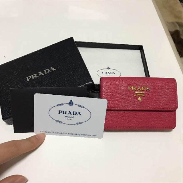 PRADA(プラダ)の新品未使用 プラダ カードケース レディースのファッション小物(名刺入れ/定期入れ)の商品写真