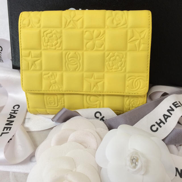 CHANEL(シャネル)のアイコン  折財布 レディースのファッション小物(財布)の商品写真