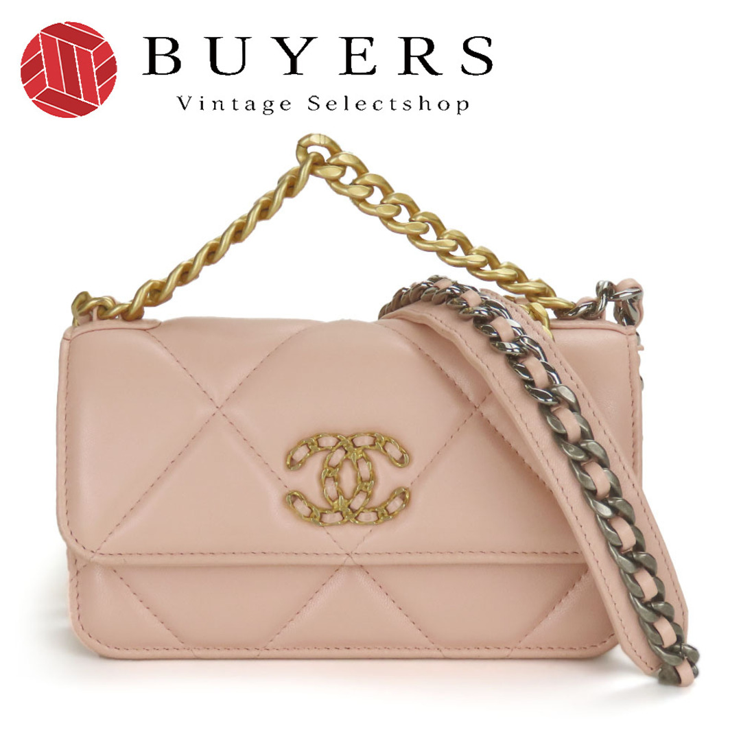 CHANEL - 【中古】 シャネル ショルダーバッグ シャネル19 AP3067 ラムスキン ピンク フォンケース チェーンクラッチ レディース 女性 CHANEL