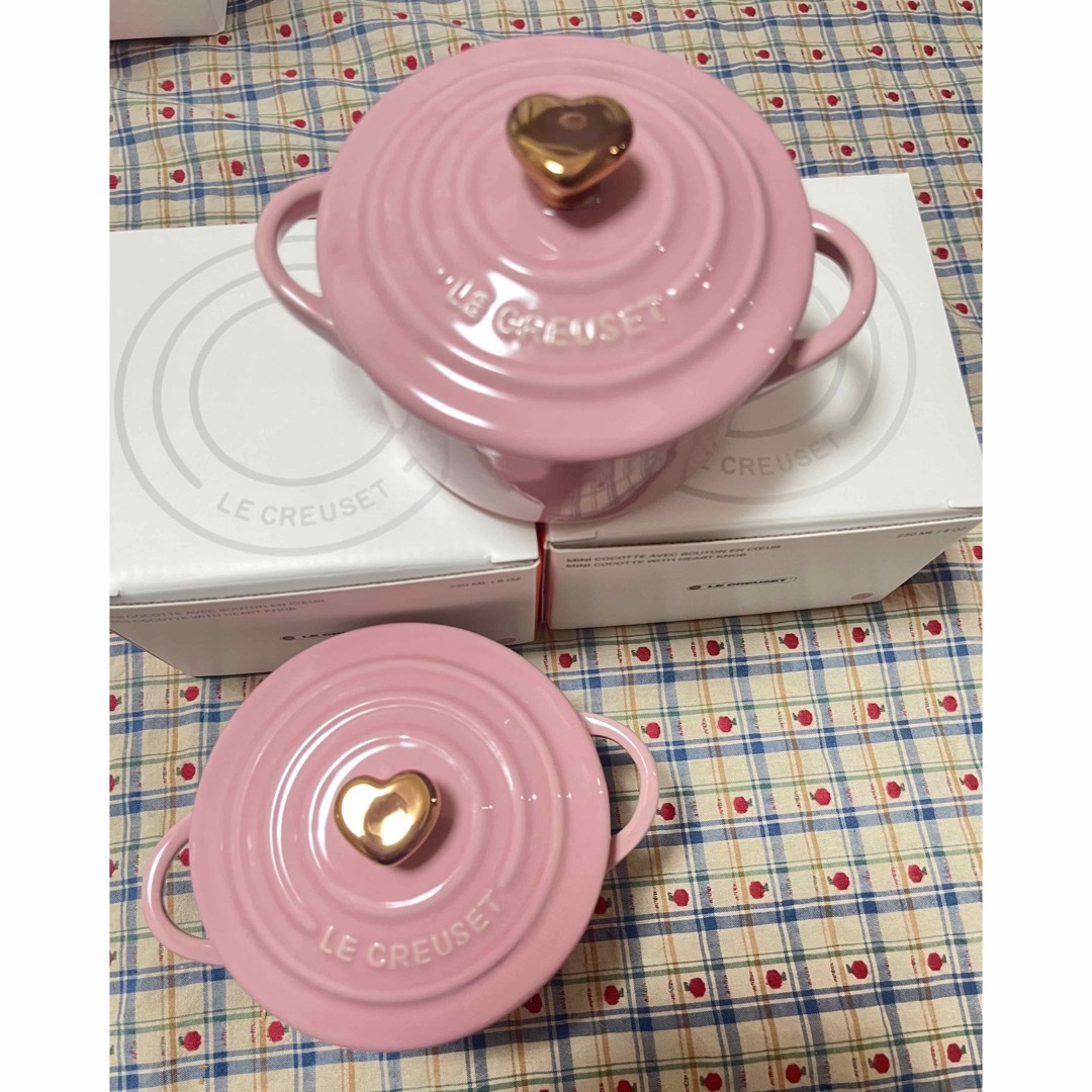 LE CREUSET - ルクルーゼ ミニココット ゴールドハートツマミの LE CREUSET - ルクルーゼ ミニココット ゴールドハートツマミの