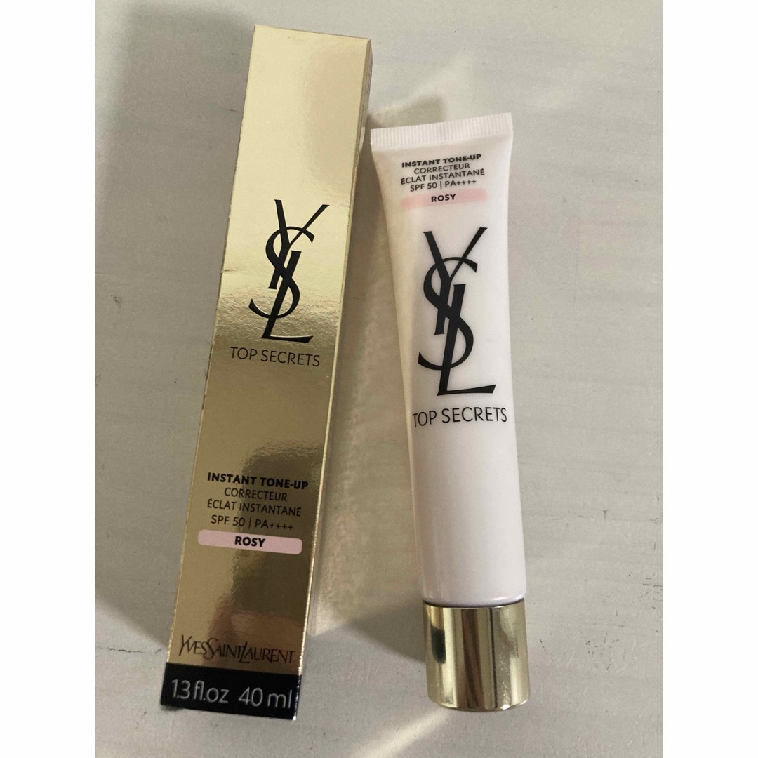 人気を誇る Laurent Saint Yves Beaute トップ イヴサンローラン - 化粧下地