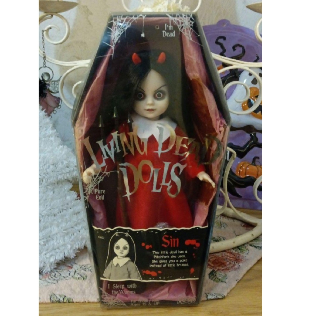 D27 リビングデッドドールズ シリーズ1シン Living Dead Dollの D27 リビングデッドドールズ シリーズ1シン Living Dead Dollの