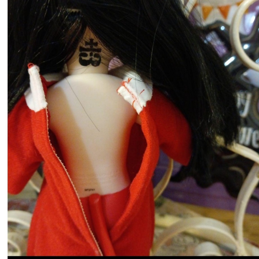 D27 リビングデッドドールズ シリーズ1シン Living Dead Dollの D27 リビングデッドドールズ シリーズ1シン Living Dead Dollの