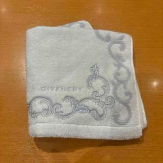 GIVENCHY(タオル/バス用品)のフリマアイテム一覧 GIVENCHY(タオル/バス用品)のフリマアイテム一覧