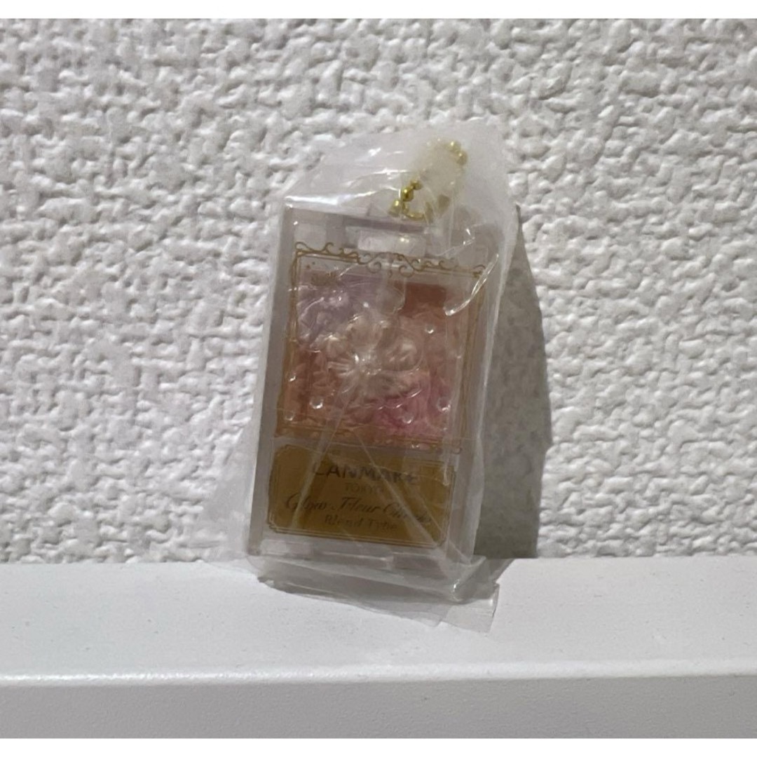 CANMAKE(キャンメイク)のキャンメイク ミニチュアコレクション グロウフルールチークス エンタメ/ホビーのコレクション(その他)の商品写真