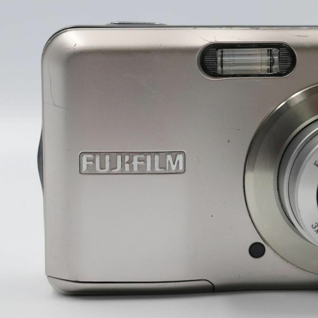 エモい写真に♪】 フジフィルム FinePix A100 オールドコンデジ エモい写真に♪】 フジフィルム FinePix A100 オールドコンデジ