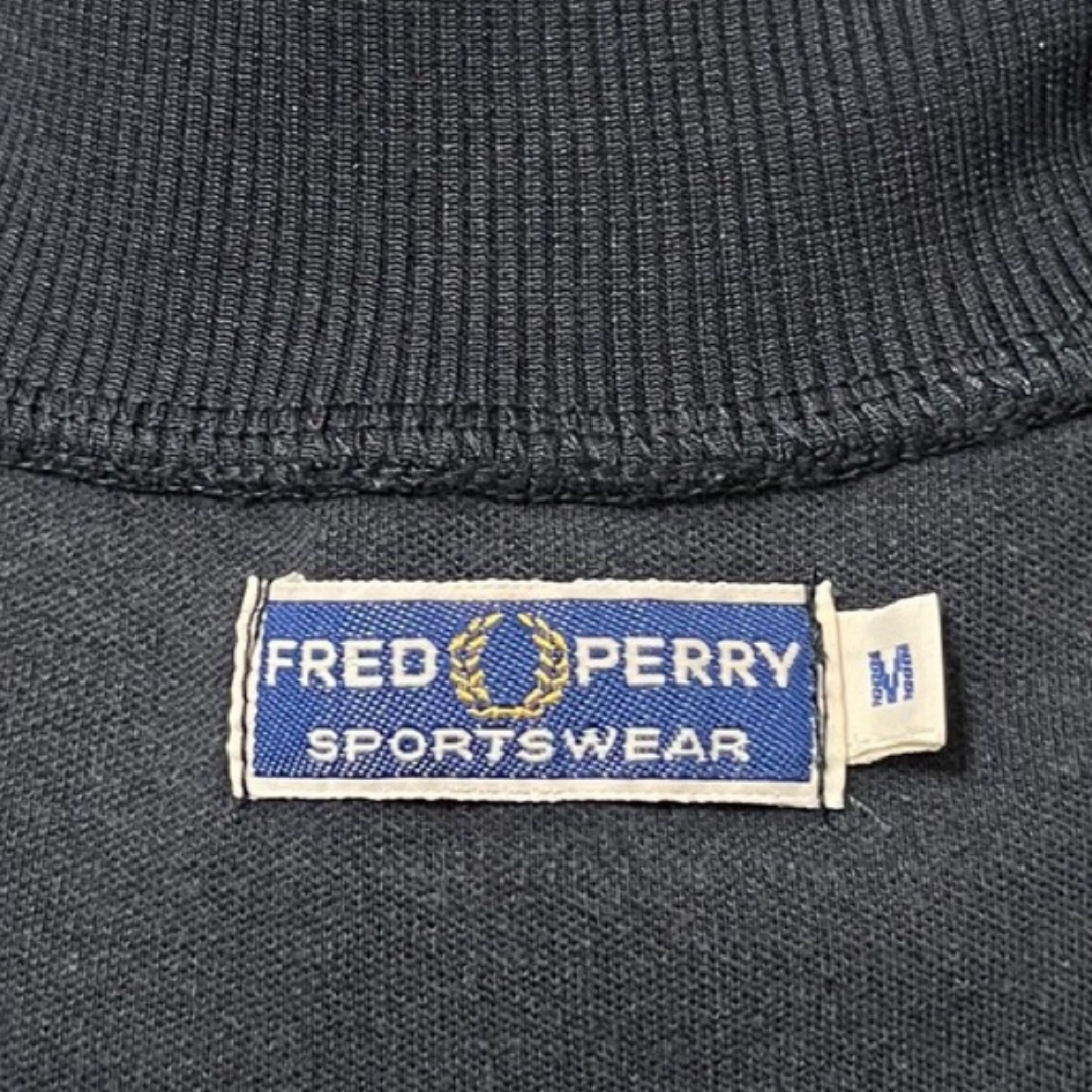 FRED PERRY - 【ポルトガル製】美品 フレッドペリー 紺色 M FRED PERRY - 【ポルトガル製】美品 フレッドペリー 紺色 M