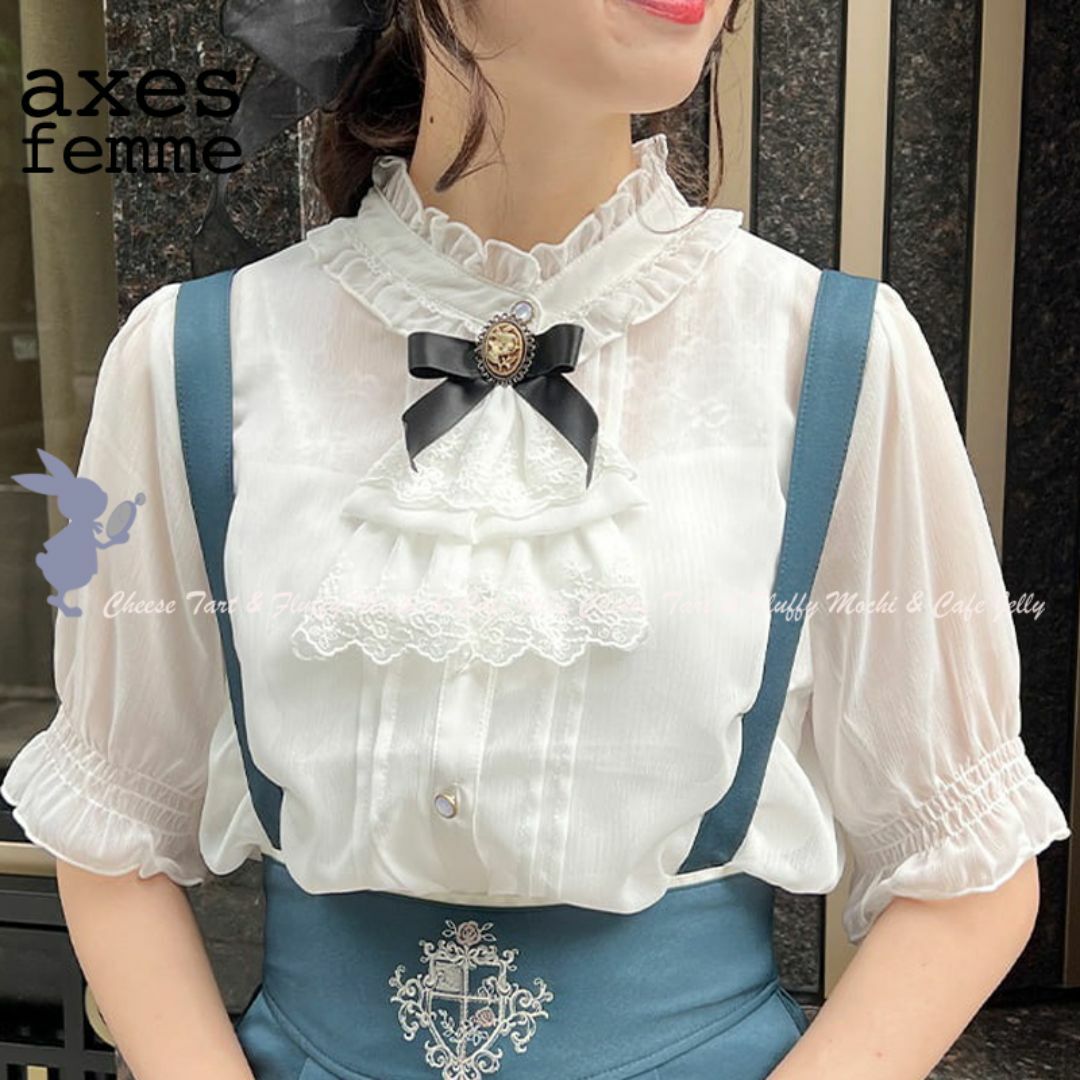 axes femme - axes femme カメオ×ジャボブローチ付ブラウス 白の axes femme - axes femme カメオ×ジャボブローチ付ブラウス 白の