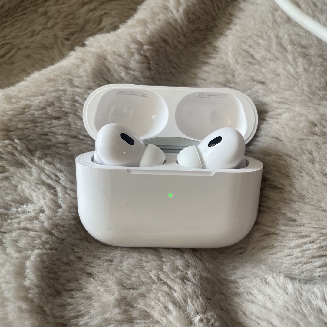 ほぼ未使用 AirPods pro第2世代usb-c ほぼ未使用 AirPods pro第2世代usb-c