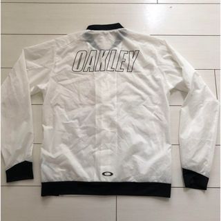 Oakley(ナイロンジャケット ・ ホワイト/白色系)のフリマ Oakley(ナイロンジャケット ・ ホワイト/白色系)のフリマ