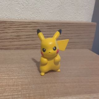ポケモン(ポケモン)のピカチュウフィギュア約3cm(キャラクターグッズ)