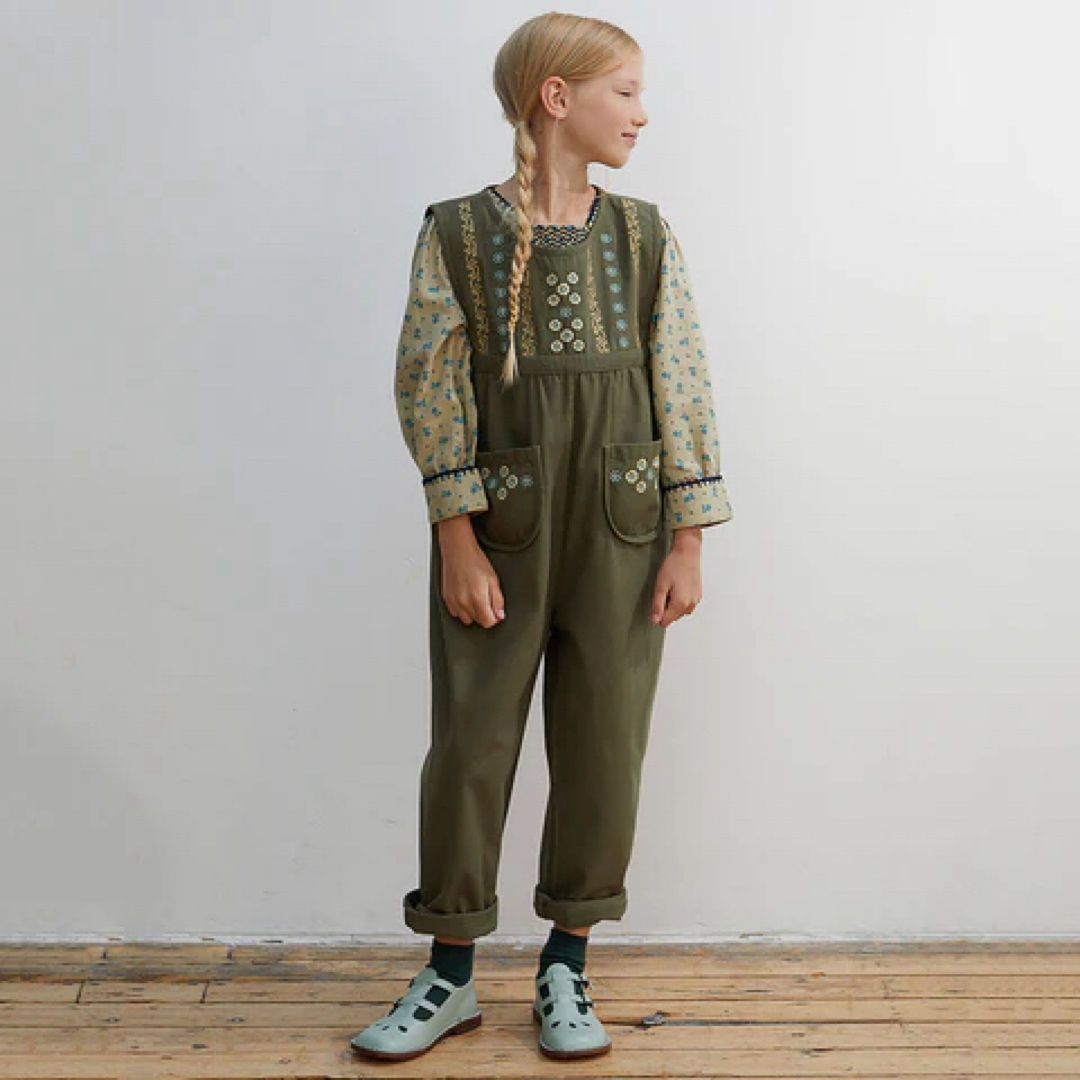 APOLINA BIBI dungaree (forest) 7-9Yの通販 by バッグスバニー APOLINA BIBI dungaree (forest) 7-9Yの通販 by バッグスバニー