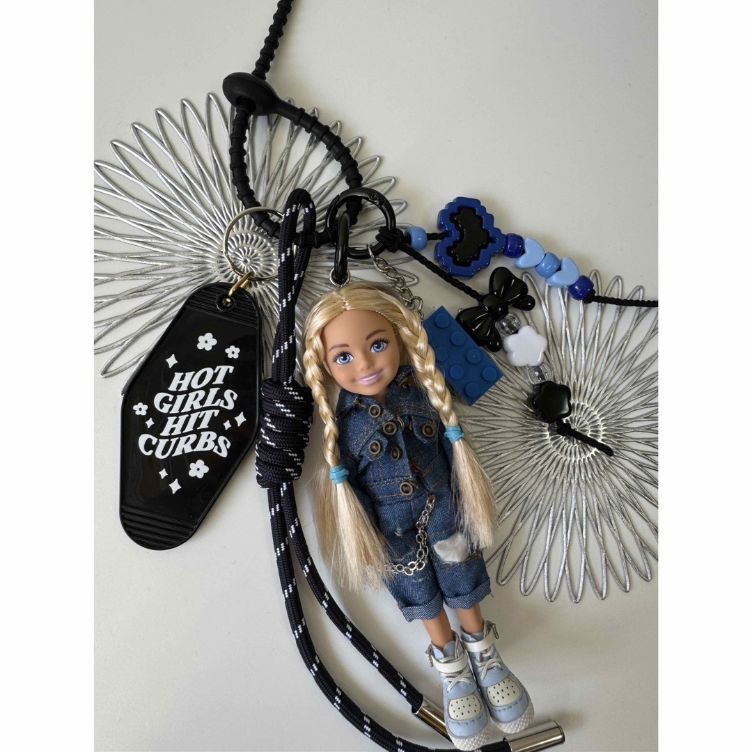 Barbieマテル社のチェルシーのキーホルダーネイビーセーター Barbieマテル社のチェルシーのキーホルダーネイビーセーター