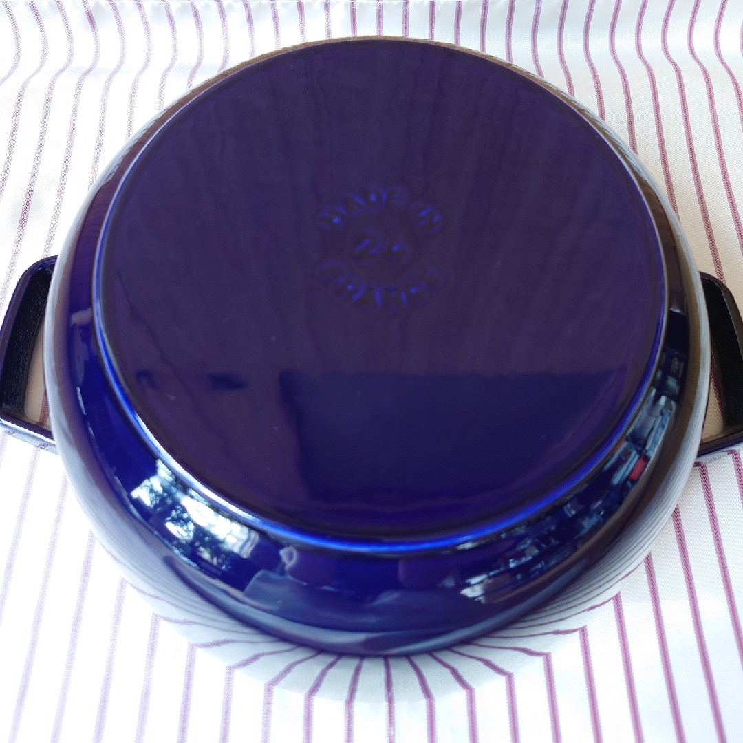 STAUB - STAUB【中古/美品】フルール・ド・リス フレンチ STAUB - STAUB【中古/美品】フルール・ド・リス フレンチ