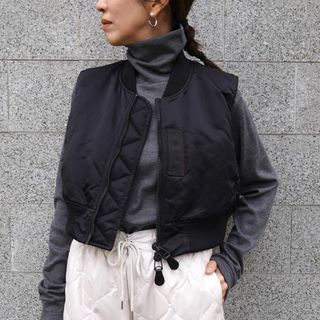 HYKE(ベスト/ジレ ・ ブラック/黒色系)のフリマアイテム一覧 HYKE(ベスト/ジレ ・ ブラック/黒色系)のフリマアイテム一覧