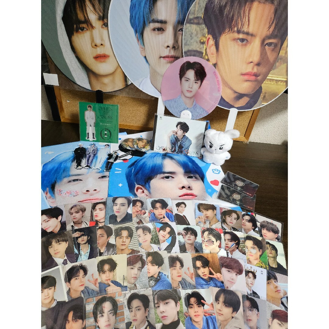 SHINee テミン 中国 ヨントン トレカ CD SHINee テミン 中国 ヨントン トレカ CD