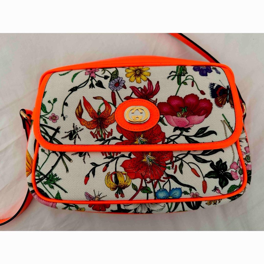 Gucci 花柄ショルダーバッグ Gucci 花柄ショルダーバッグ