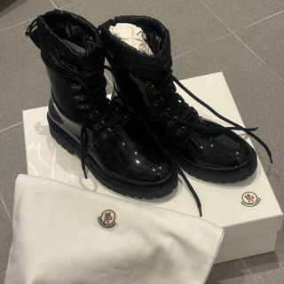 MONCLER(レインブーツ/長靴)のフリマアイテム一覧 MONCLER(レインブーツ/長靴)のフリマアイテム一覧
