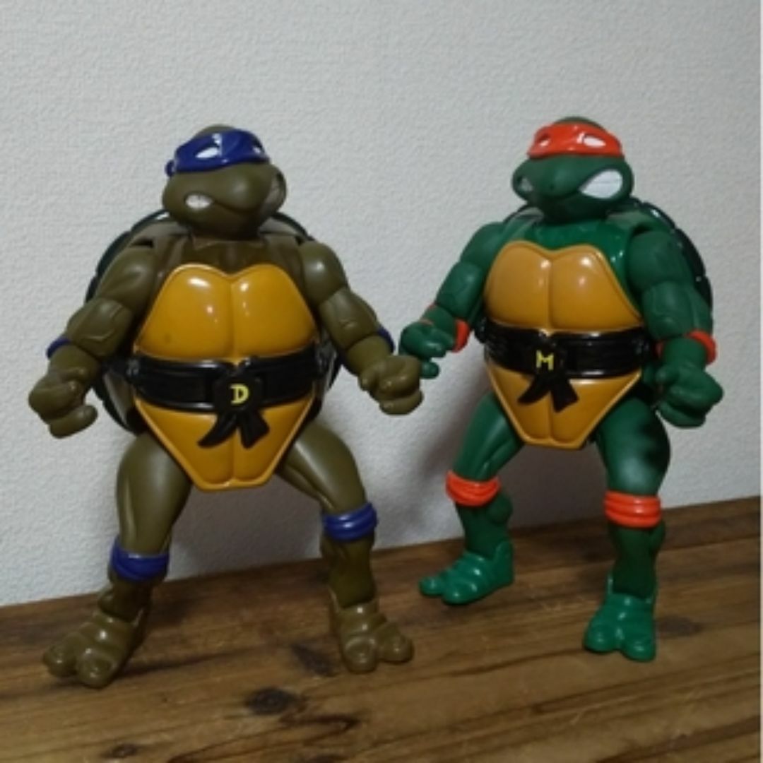 90's ミュータントタートルズ ジャイアント 変形フィギュア 2種 90's ミュータントタートルズ ジャイアント 変形フィギュア 2種
