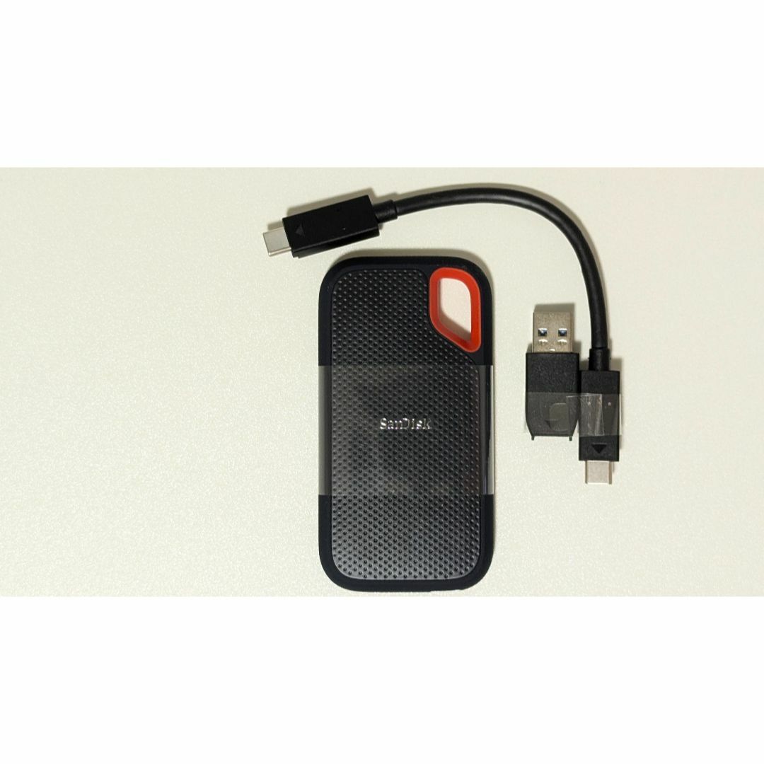 SanDisk Extreme PRO 2TB ポータブルSSD スマホ/家電/カメラのPC/タブレット(PC周辺機器)の商品写真