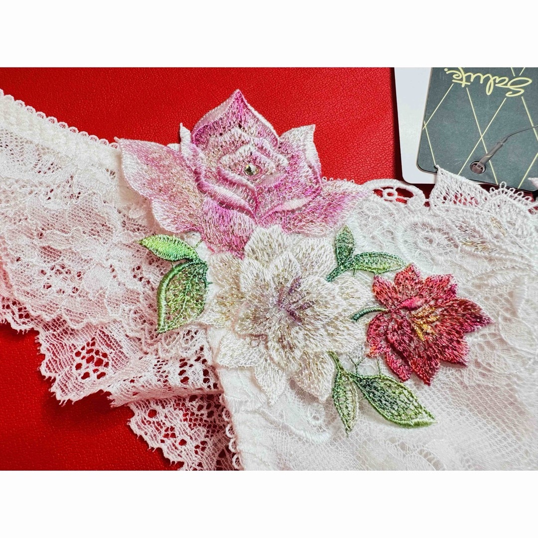 Wacoal - サルート 09グループ インドの花嫁 ソングL IV 店舗 Wacoal - サルート 09グループ インドの花嫁 ソングL IV 店舗