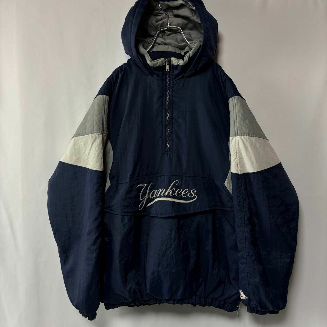 Majestic - マジェスティック ヤンキース ナイロンプルオーバー Majestic - マジェスティック ヤンキース ナイロンプルオーバー