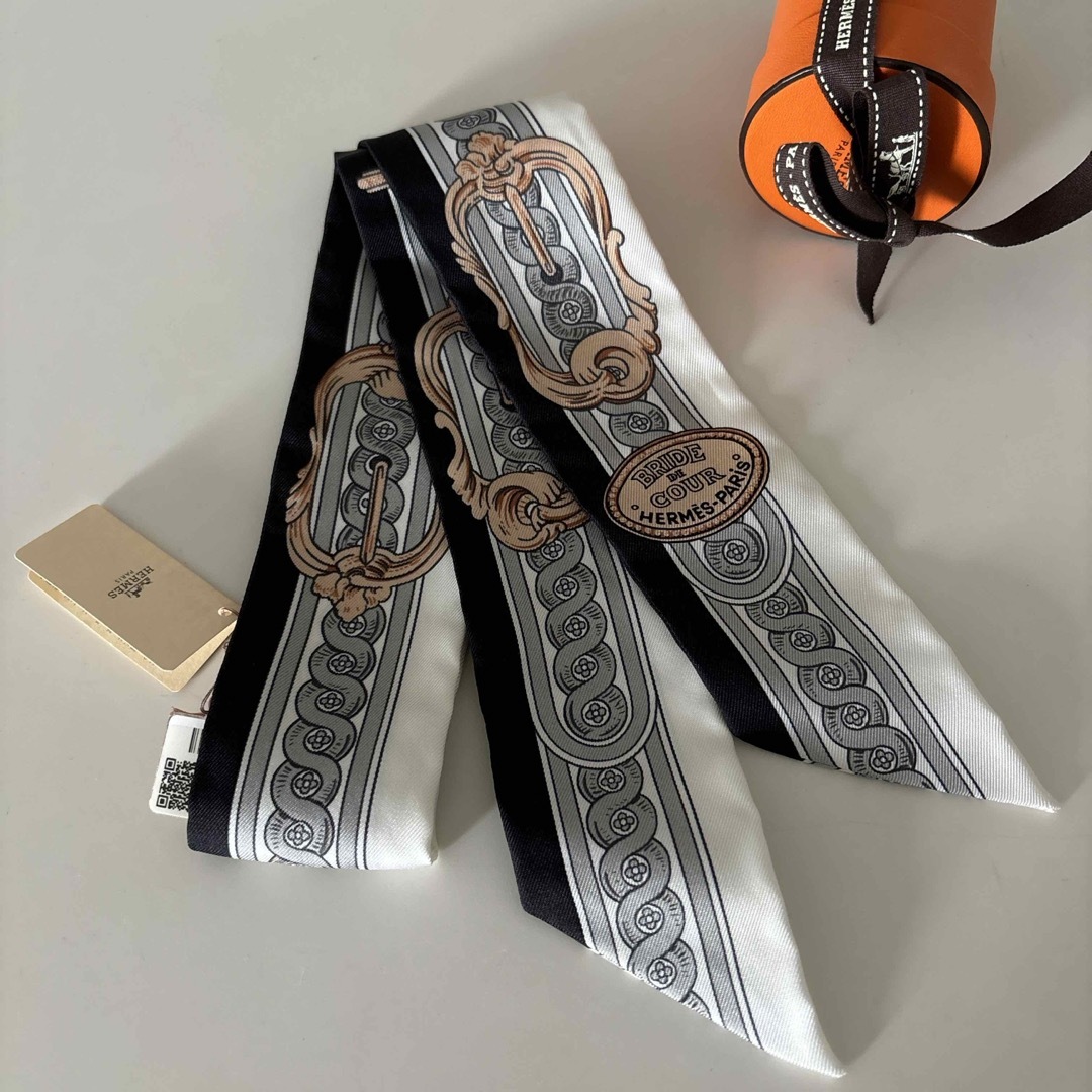 未使用 HERMES ツイリー ブリッドドゥクール 未使用 HERMES ツイリー ブリッドドゥクール