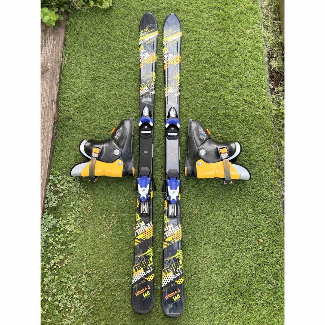 新品入荷 キッズ スキー板140cm & ブーツ23cmセットの通販 by APONAI's shop|ラクマ スキー