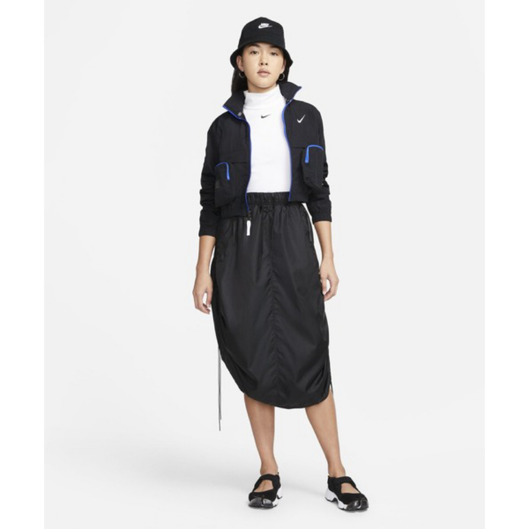NIKE - 新品☆NIKE☆レディース☆ナイロンジャケット☆ショート NIKE - 新品☆NIKE☆レディース☆ナイロンジャケット☆ショート