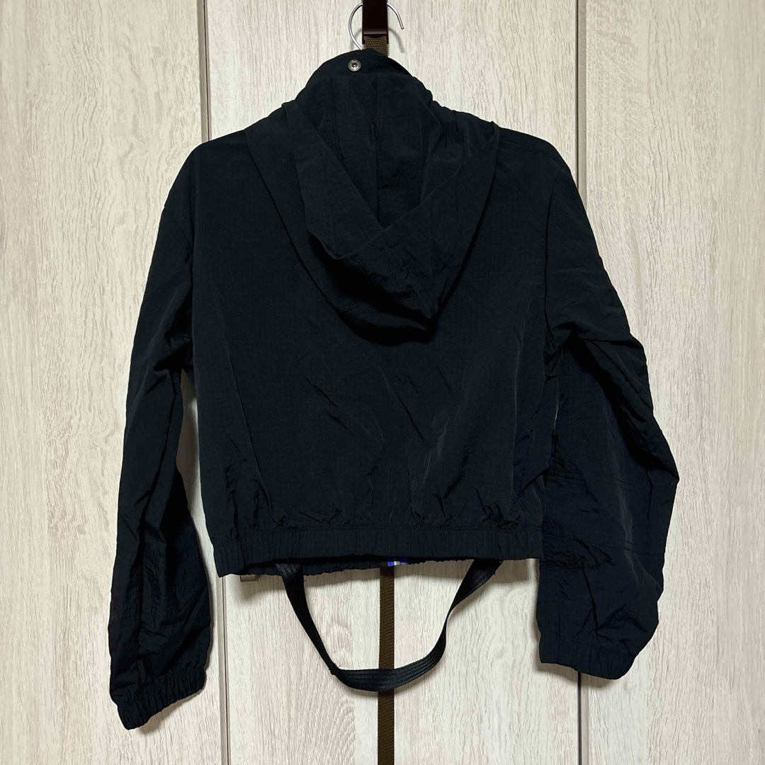 NIKE - 新品☆NIKE☆レディース☆ナイロンジャケット☆ショート NIKE - 新品☆NIKE☆レディース☆ナイロンジャケット☆ショート
