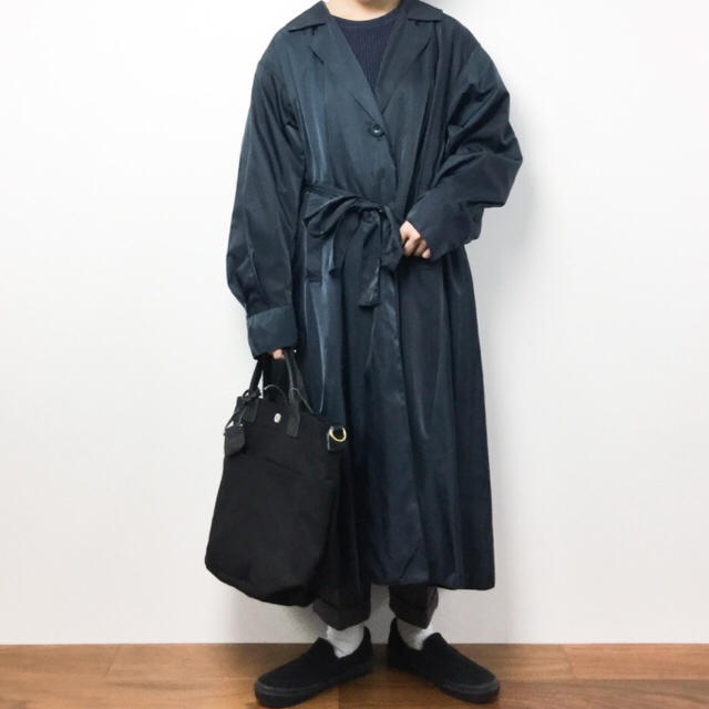 MURUA(ムルーア)のMURUA オーバーボリュームコート 新作 ネイビー レディースのジャケット/アウター(トレンチコート)の商品写真