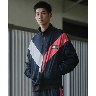 TOMMY HILFIGER(ナイロンジャケット)のフリマアイテム一覧 TOMMY HILFIGER(ナイロンジャケット)のフリマアイテム一覧