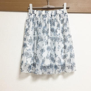 シマムラ(しまむら)の花柄 チュールスカート ブルーグレー しまむら(ひざ丈スカート)