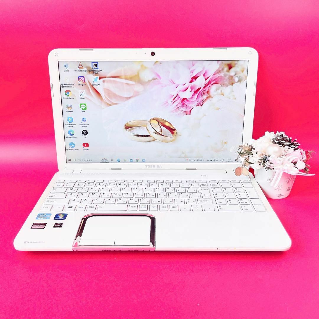 高性能!大人気Corei7✨️ブルーレイ✨️薄型!白ノートパソコン 高性能!大人気Corei7✨️ブルーレイ✨️薄型!白ノートパソコン