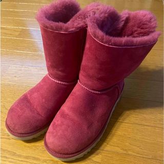 UGG(ブーツ ・ ピンク/桃色系)のフリマアイテム一覧 UGG(ブーツ ・ ピンク/桃色系)のフリマアイテム一覧
