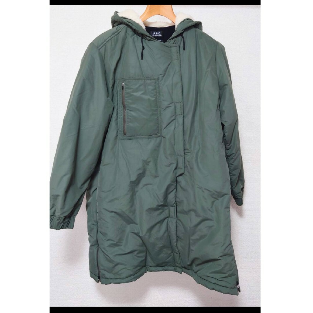 美品 定価10.8万 A.P.C. 22AW中綿ミリタリーコート ブルゾン 36 美品 定価10.8万 A.P.C. 22AW中綿ミリタリーコート ブルゾン 36