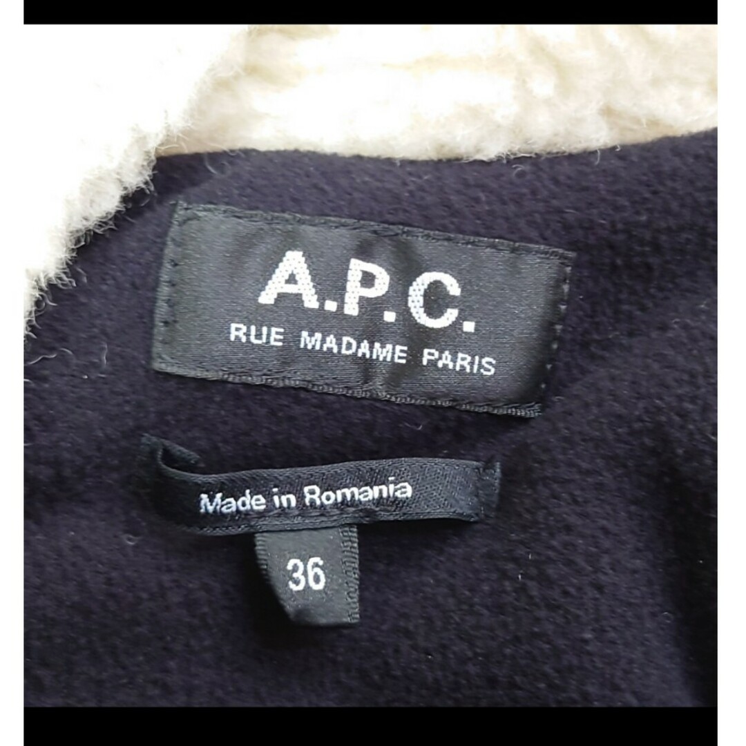 美品 定価10.8万 A.P.C. 22AW中綿ミリタリーコート ブルゾン 36 美品 定価10.8万 A.P.C. 22AW中綿ミリタリーコート ブルゾン 36